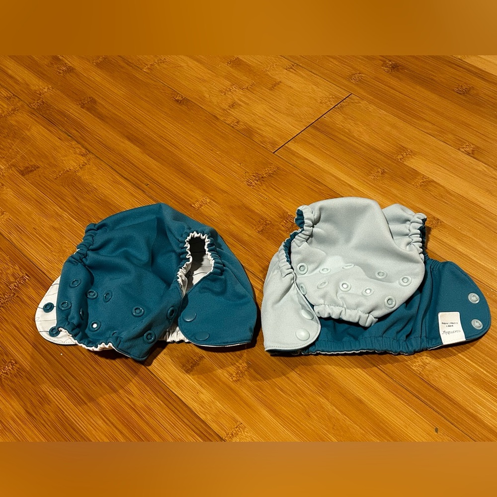 2 OUTER BUNDLE - Like New - teal and light blue